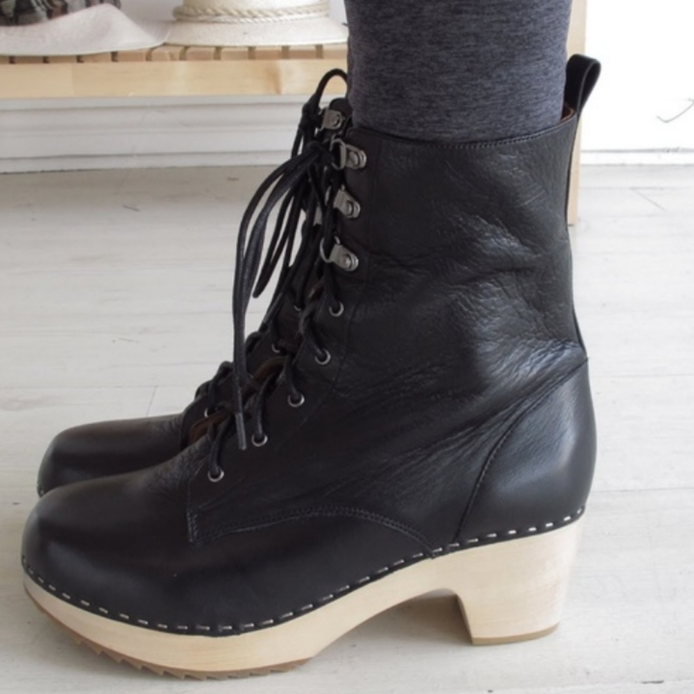 Gentle Soles Black Boots with Clog Heel